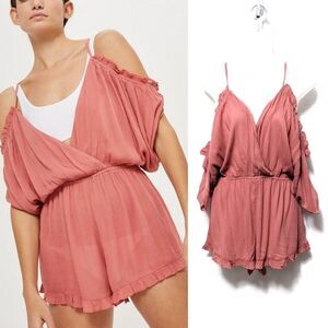 NWT TOPSHOP Cold Shoulder Pink Romper Playsuit S